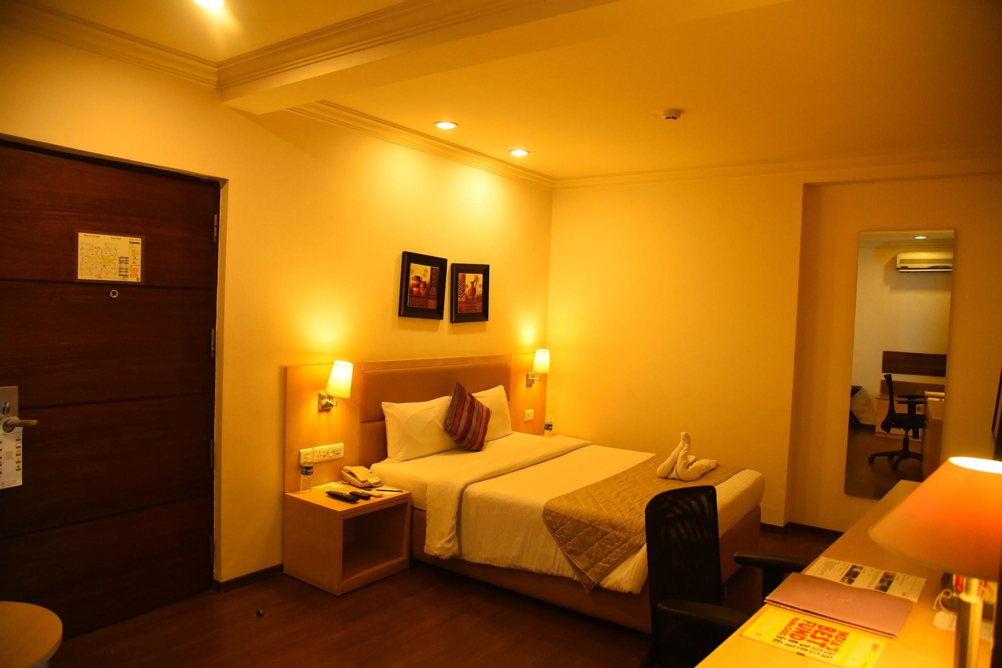 Royal Orchid Suites Whitefield Bangalore Buitenkant foto