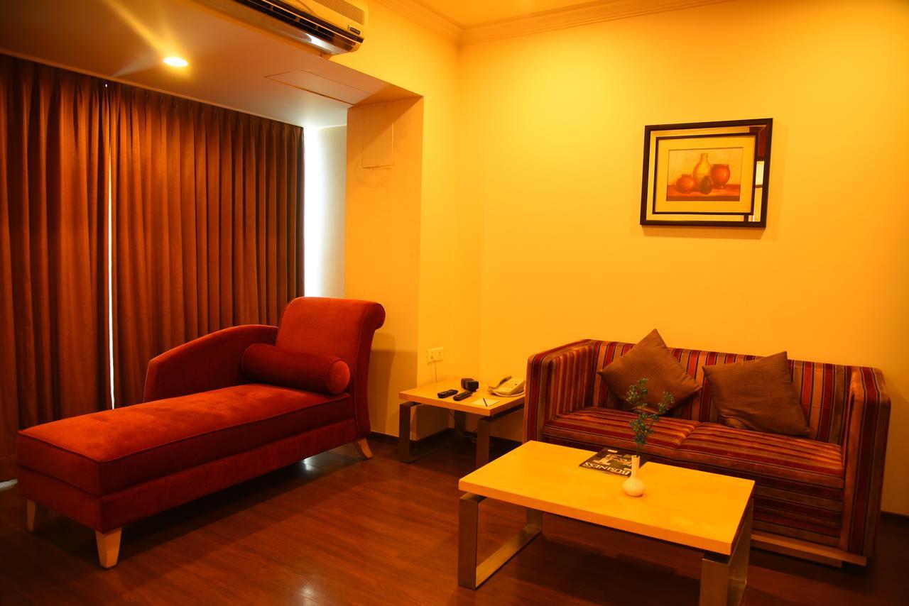 Royal Orchid Suites Whitefield Bangalore Buitenkant foto