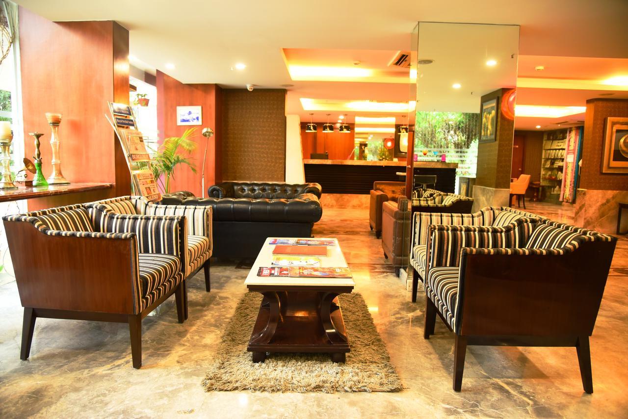 Royal Orchid Suites Whitefield Bangalore Buitenkant foto