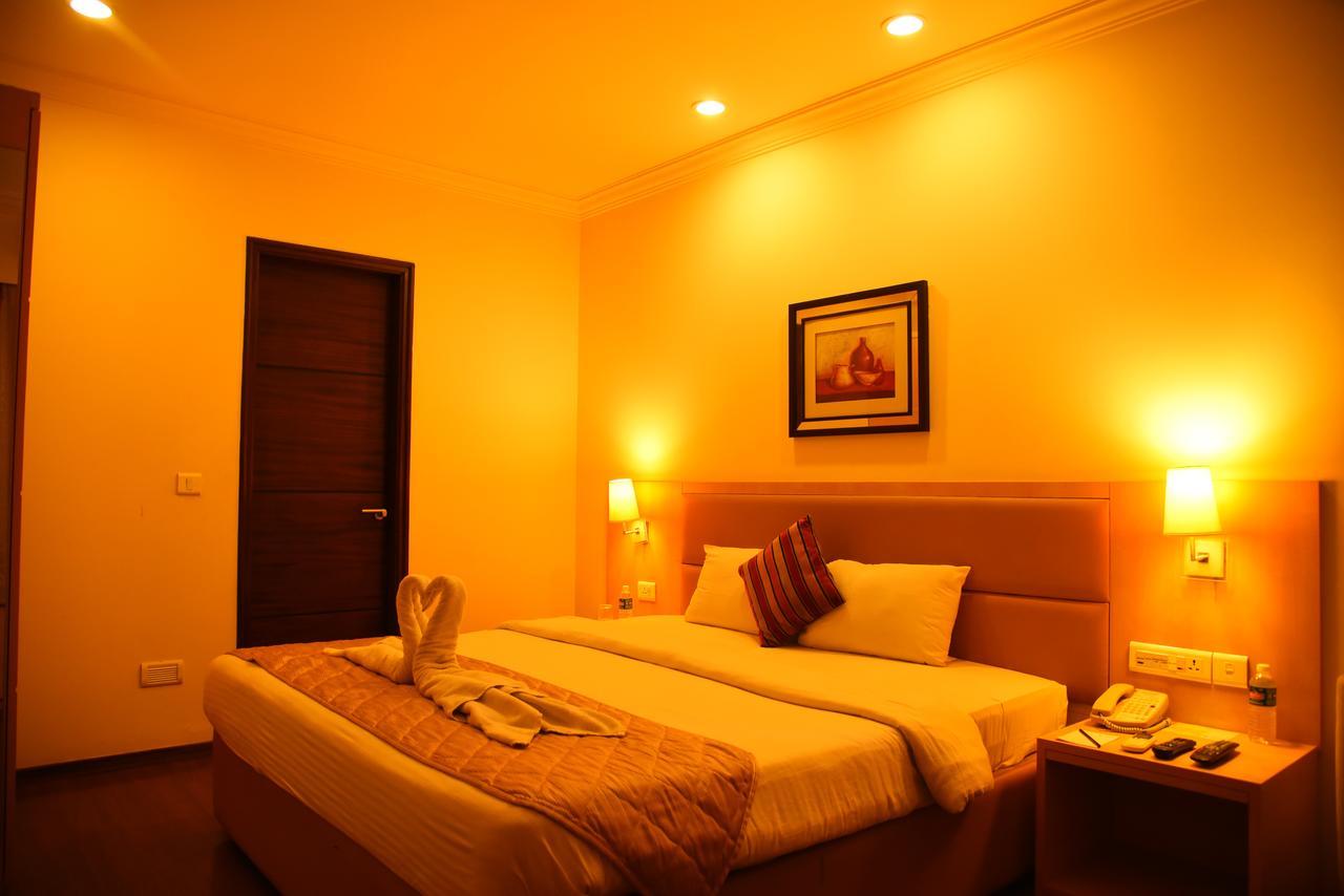 Royal Orchid Suites Whitefield Bangalore Buitenkant foto