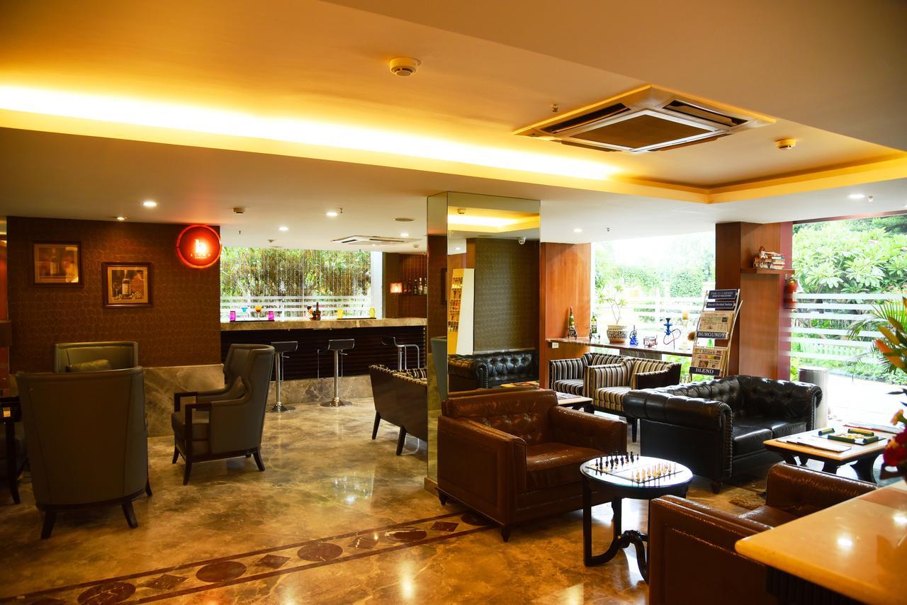 Royal Orchid Suites Whitefield Bangalore Buitenkant foto